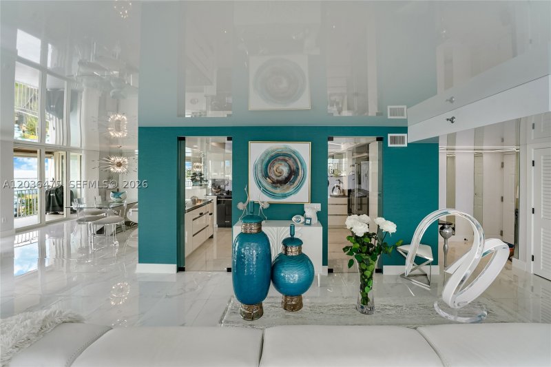 Condo for sale at Le Montcalm 902