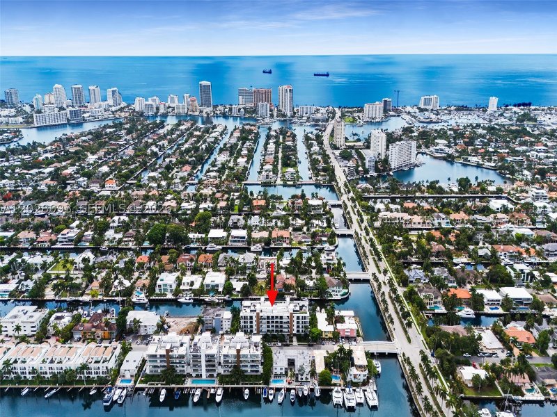 Condo for sale at Aqualuna Las Olas 403