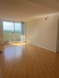 Alquiler de apartamento en Turnberry On The Green 611