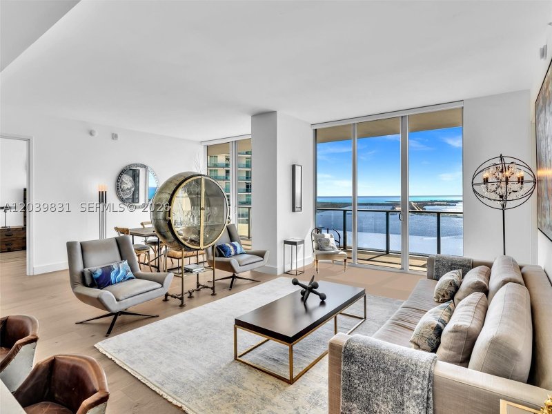 Apartment for rent at Brickell House Condo 4202