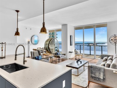 Alquiler de apartamento en Brickell House Condo 4202