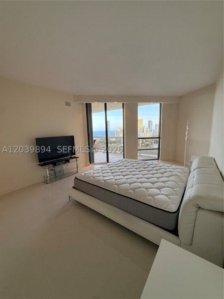 Apartment for rent at Terraces Of Turnberry TS8