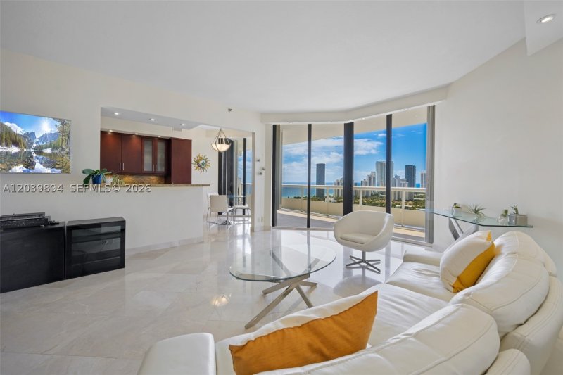 Apartment for rent at Terraces Of Turnberry TS8