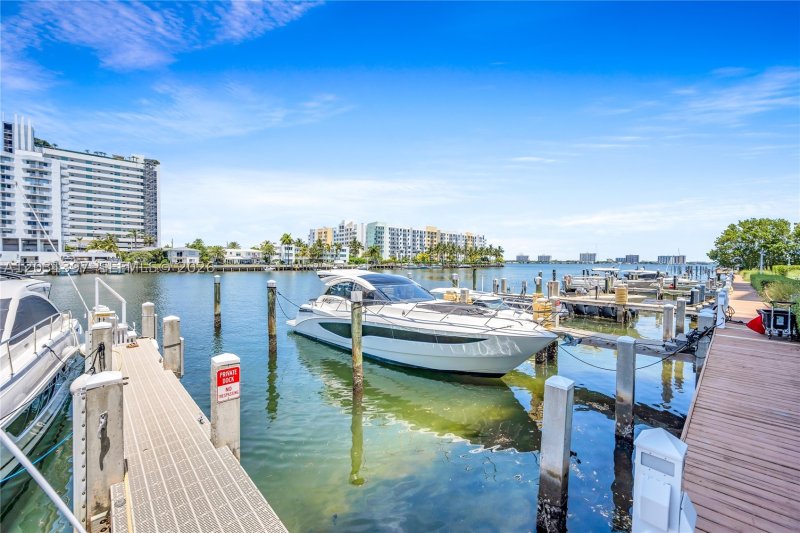 Comprar apartamento en Eloquence on the Bay 1804