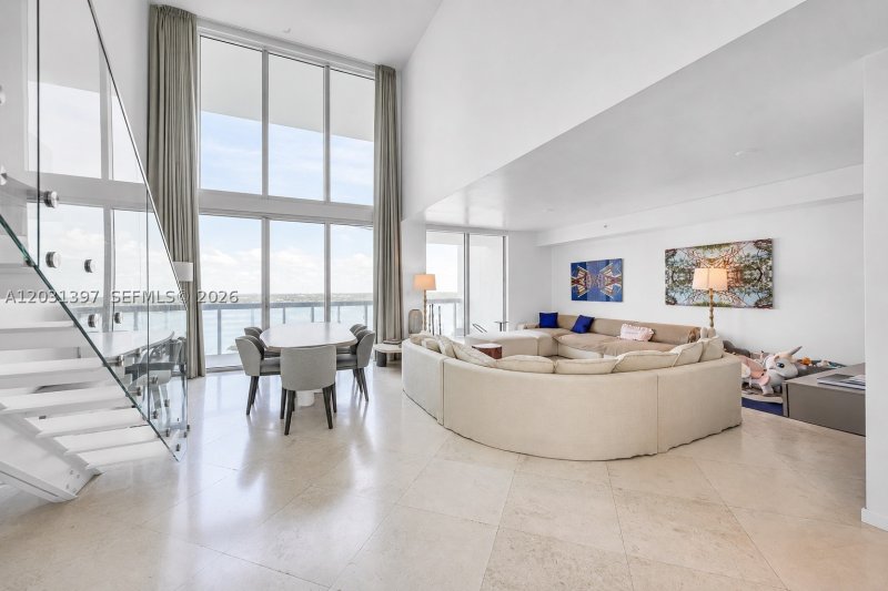Comprar apartamento en Eloquence on the Bay 1804