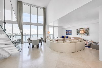Comprar apartamento en Eloquence on the Bay 1804