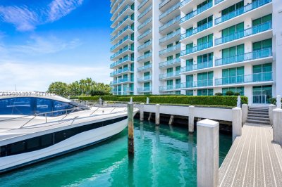 Comprar apartamento en Eloquence on the Bay 1804