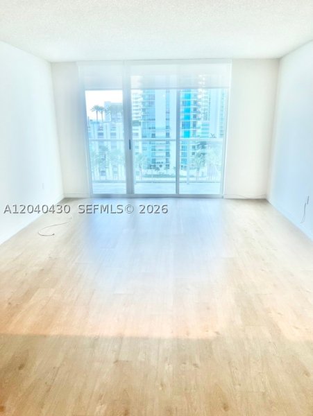 Aluguel de apartamento no Mark on Brickell 807
