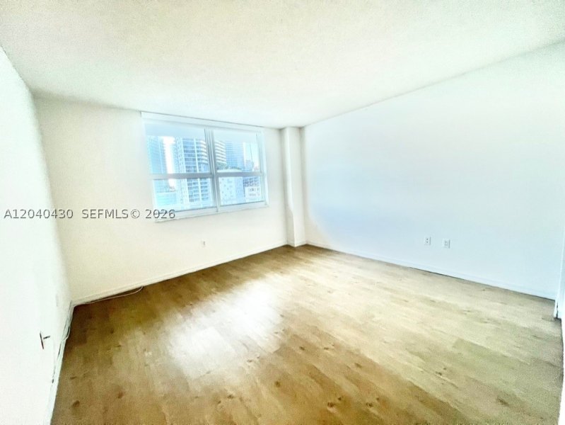 Aluguel de apartamento no Mark on Brickell 807