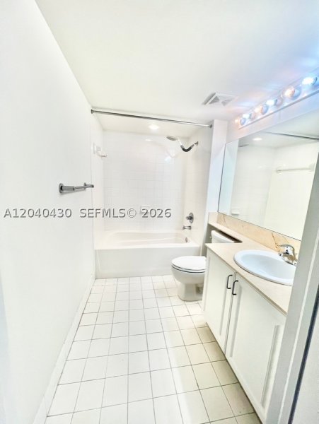 Aluguel de apartamento no Mark on Brickell 807