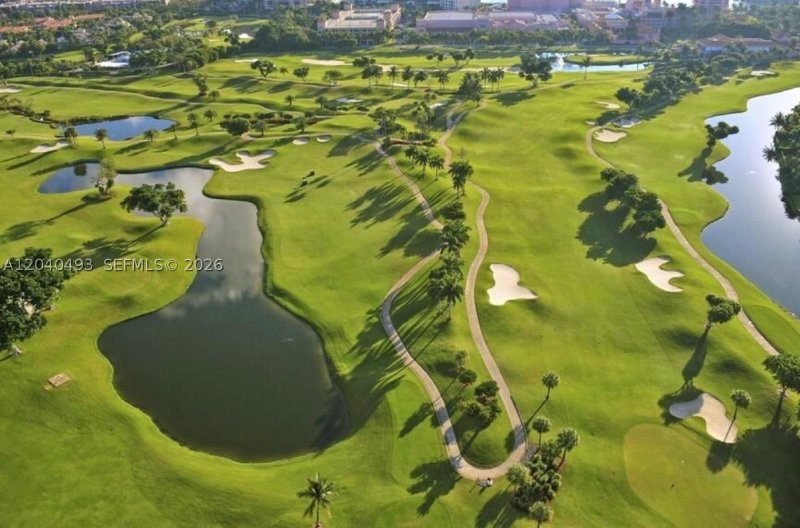 Condo for sale at Biscaya 109
