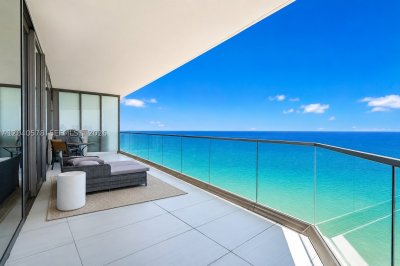 Residences by Armani / Casa Apt #2004