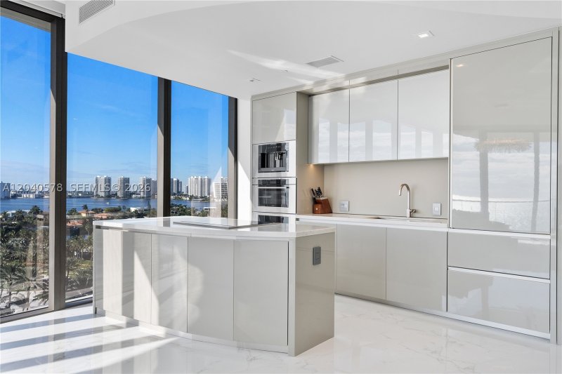 Condo for sale at Residences by Armani / Casa 2004