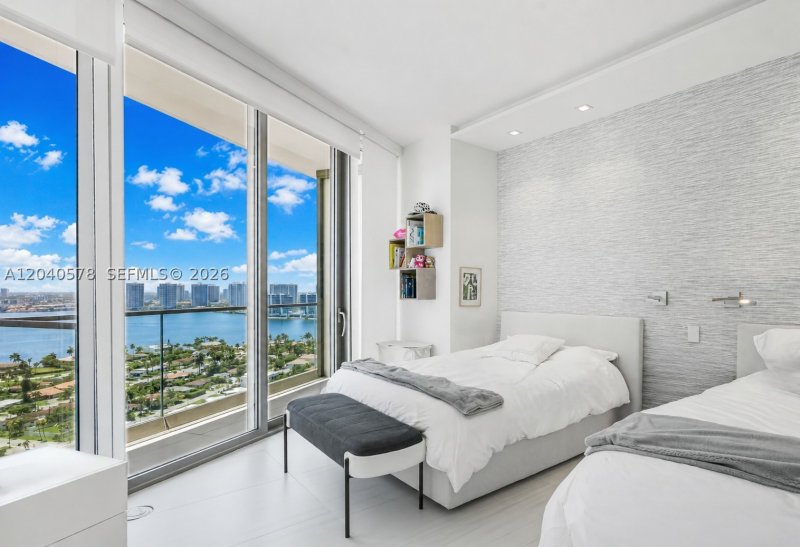 Condo for sale at Residences by Armani / Casa 2004