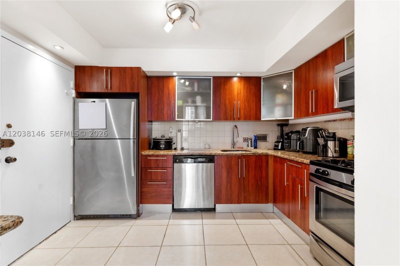 Condo for sale at Parker Plaza Estates 307