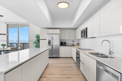Comprar apartamento no Beachwalk T3001