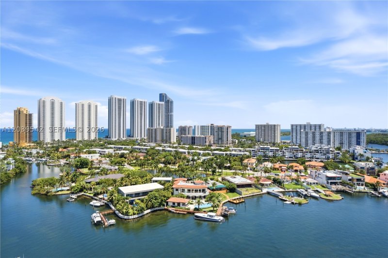 Condo for sale at 400 Sunny Isles 1817
