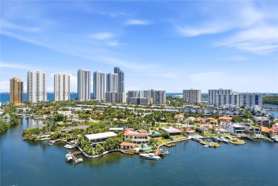 400 Sunny Isles Apt #1817