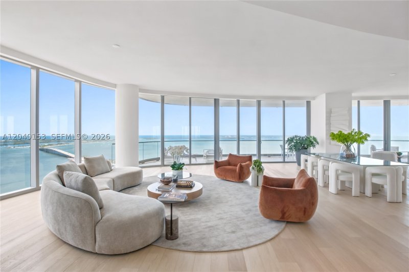 Comprar apartamento no Una Residences at Brickell 3401/3402