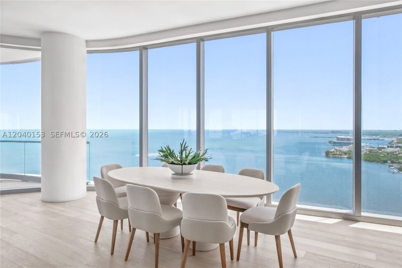 Comprar apartamento no Una Residences at Brickell 3401/3402