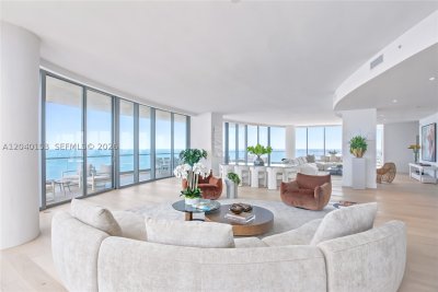 Comprar apartamento no Una Residences at Brickell 3401/3402