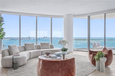 Comprar apartamento no Una Residences at Brickell 3401/3402