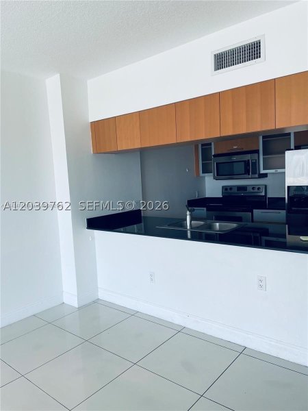 Condo for sale at Opera Tower 2112