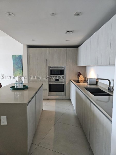 Apartment for rent at Hyde Beach Resort Hollywood 1204