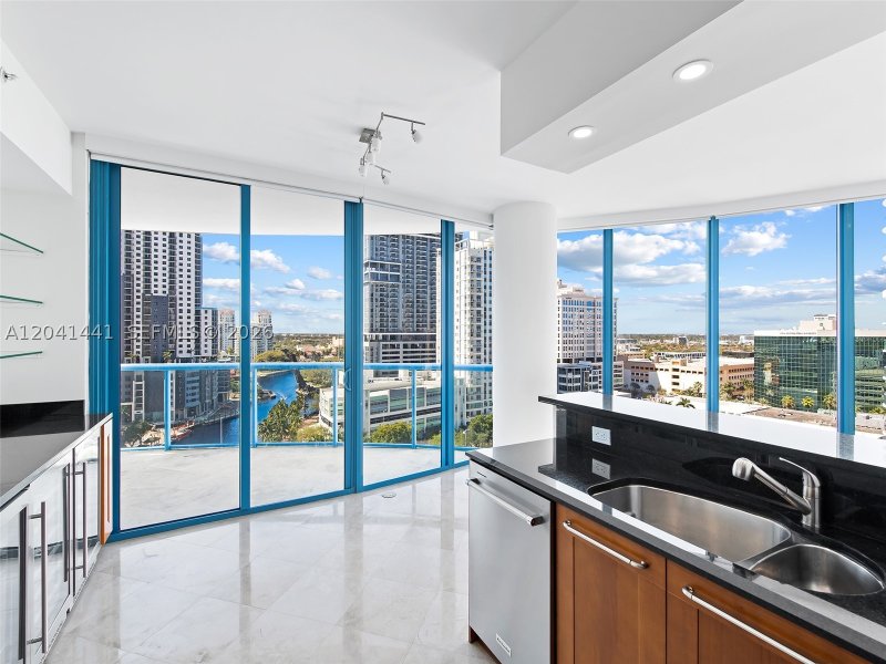 Apartment for rent at Las Olas River House 1502