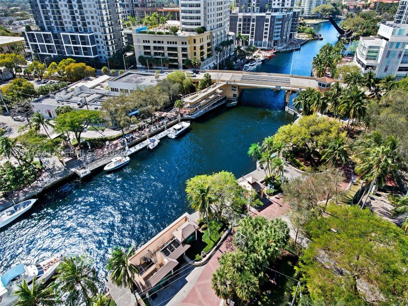 Apartment for rent at Las Olas River House 1502