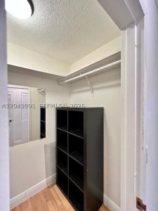 Aluguel de apartamento no Parker Plaza Estates 211