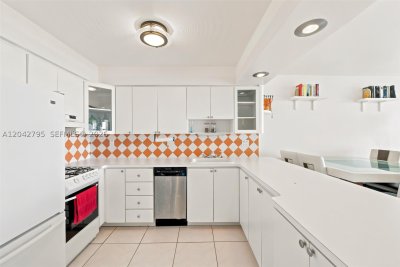 Comprar apartamento no Parker Plaza Estates 816