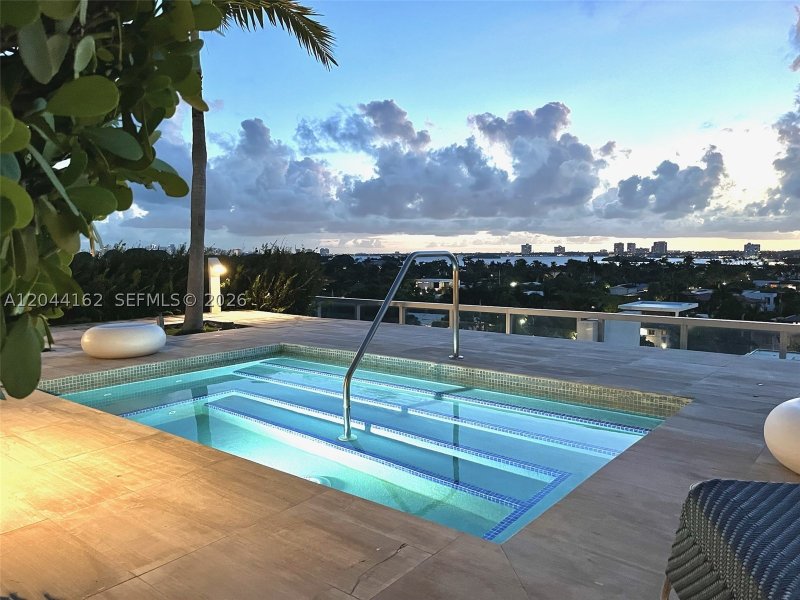 Comprar apartamento en Kai at Bay Harbor 7H-S