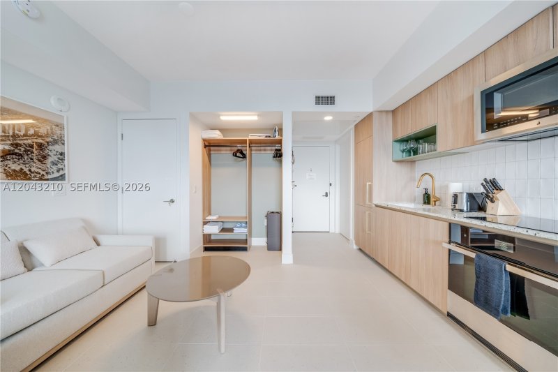 Condo for sale at Natiivo Gale Miami Hotel & Residences 4212