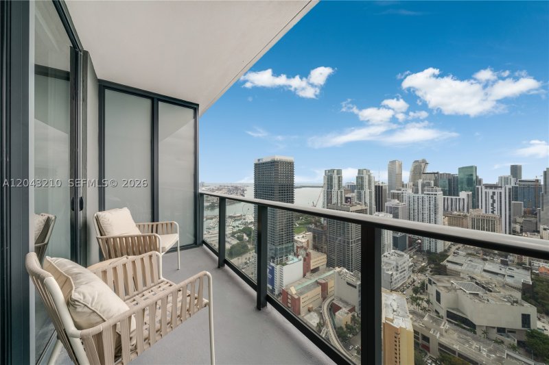 Condo for sale at Natiivo Gale Miami Hotel & Residences 4212