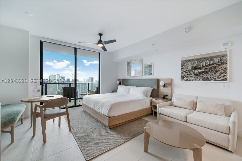 Condo for sale at Natiivo Gale Miami Hotel & Residences 4212