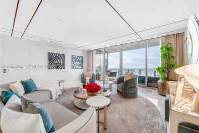 Alquiler de apartamento en Aston Martin Residences 5104