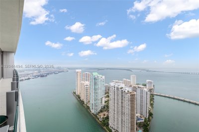 Alquiler de apartamento en Aston Martin Residences 5104