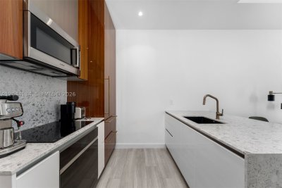 Comprar apartamento no MR. C Residences 908