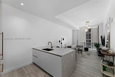 Comprar apartamento no MR. C Residences 908