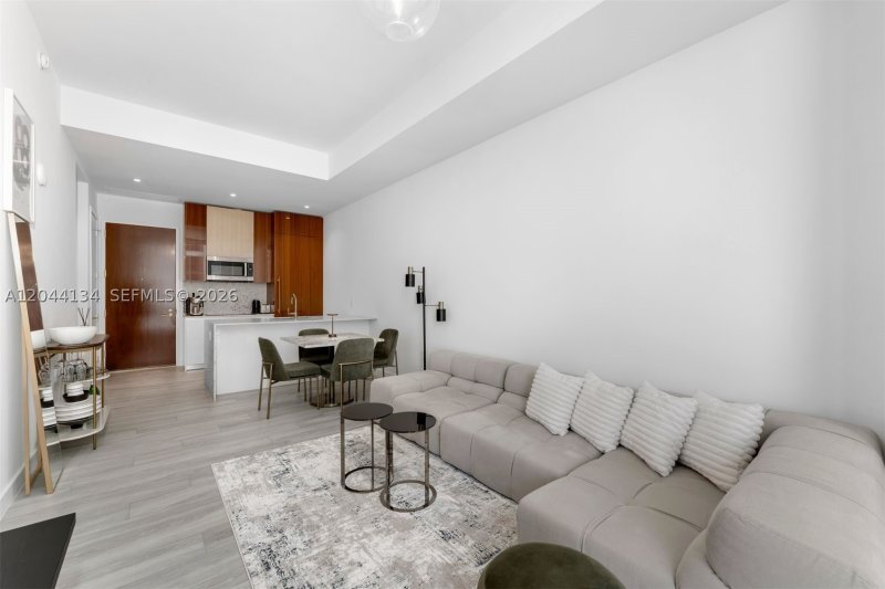Comprar apartamento no MR. C Residences 908