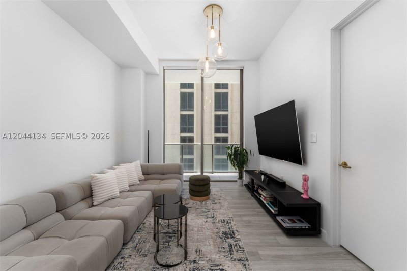 Comprar apartamento no MR. C Residences 908