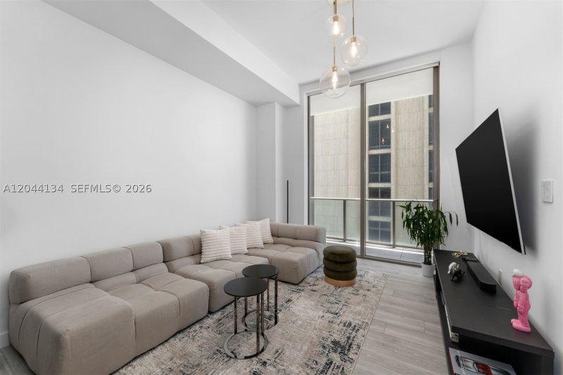 Comprar apartamento no MR. C Residences 908
