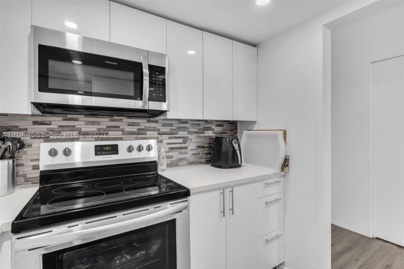Condo for sale at Parkview Point 10H