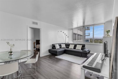 Comprar apartamento en Parkview Point 10H
