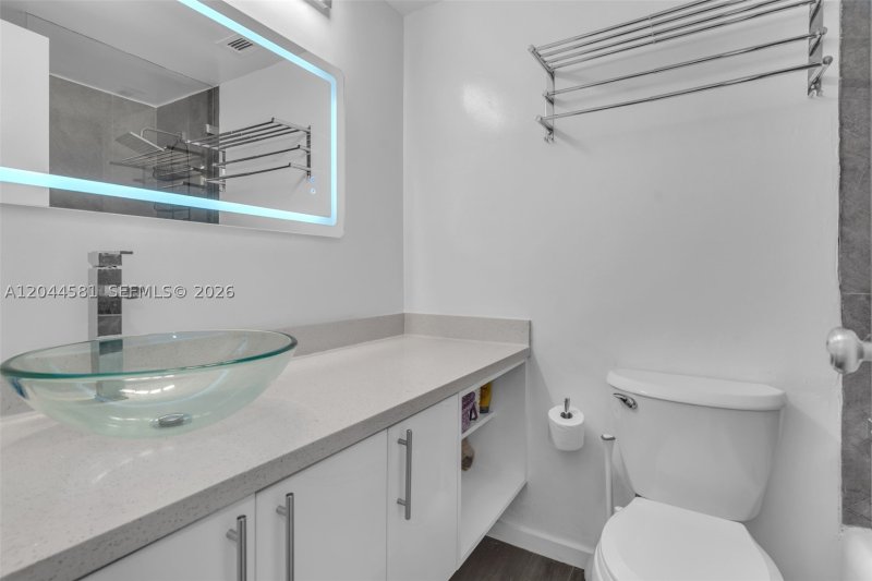 Condo for sale at Parkview Point 10H