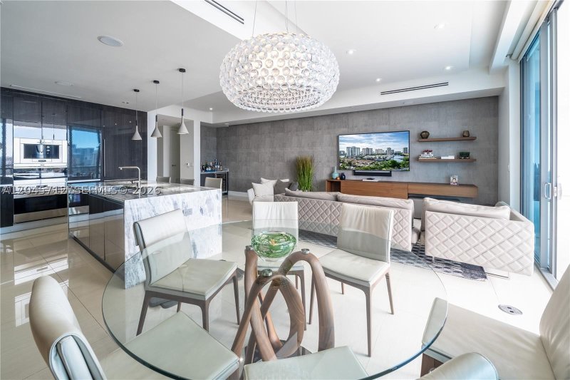 Condo for sale at Echo Aventura 710