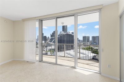 Comprar apartamento en Opera Tower 2414