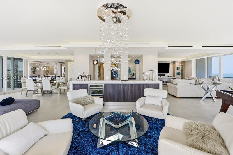 Condo for sale at Sunrise East PHG