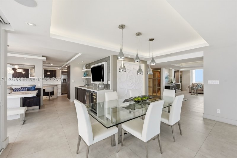 Condo for sale at Sunrise East PHG
